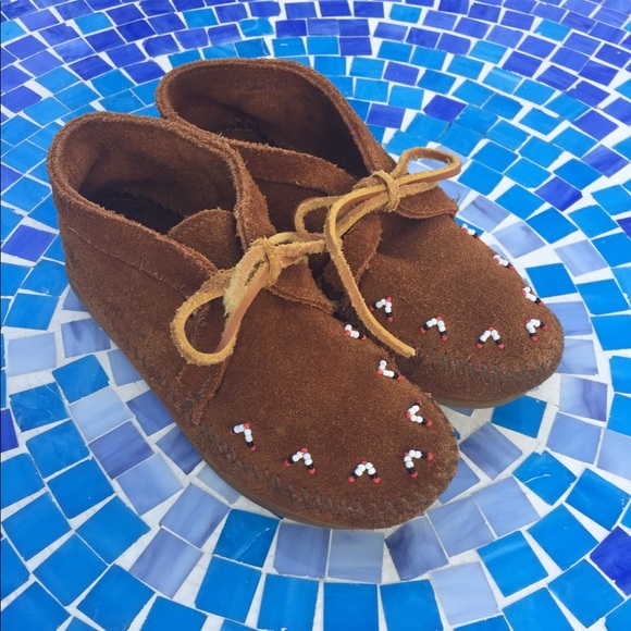 SOLD GREAT SHAPE! Minnetonka Beaded ankle boots 13 - Picture 2 of 8